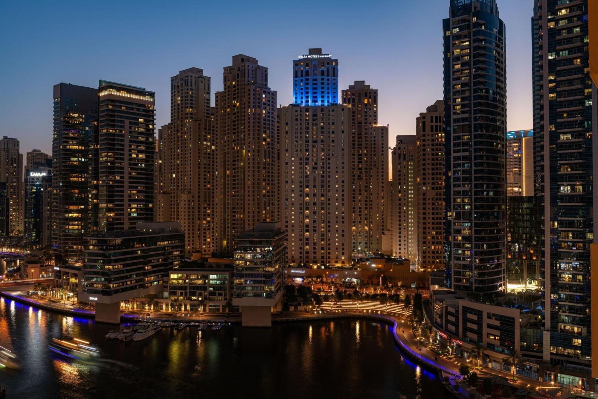 Delta By Marriott Jumeirah Beach, Отель