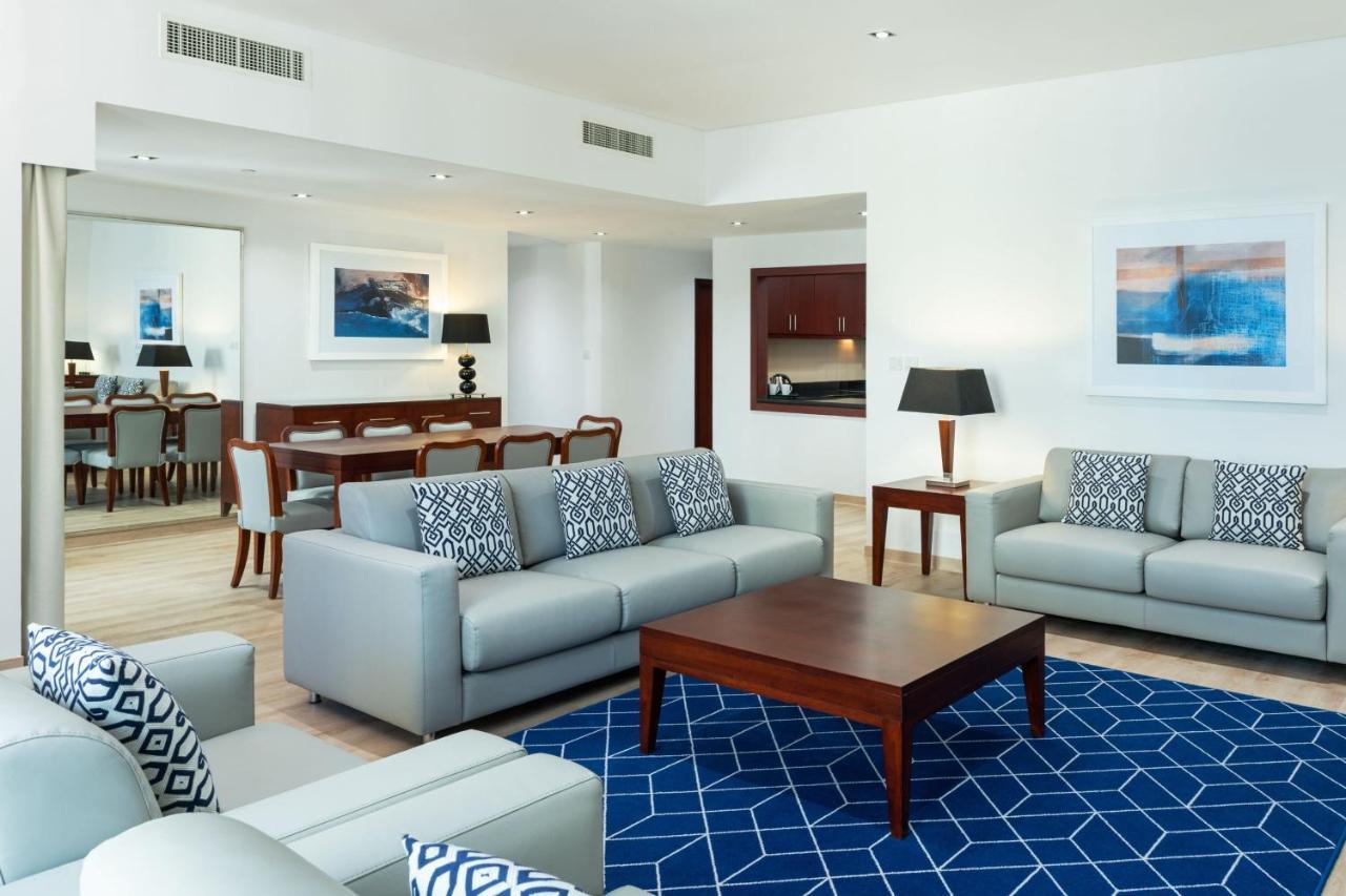 Delta By Marriott Jumeirah Beach, Готель 4*